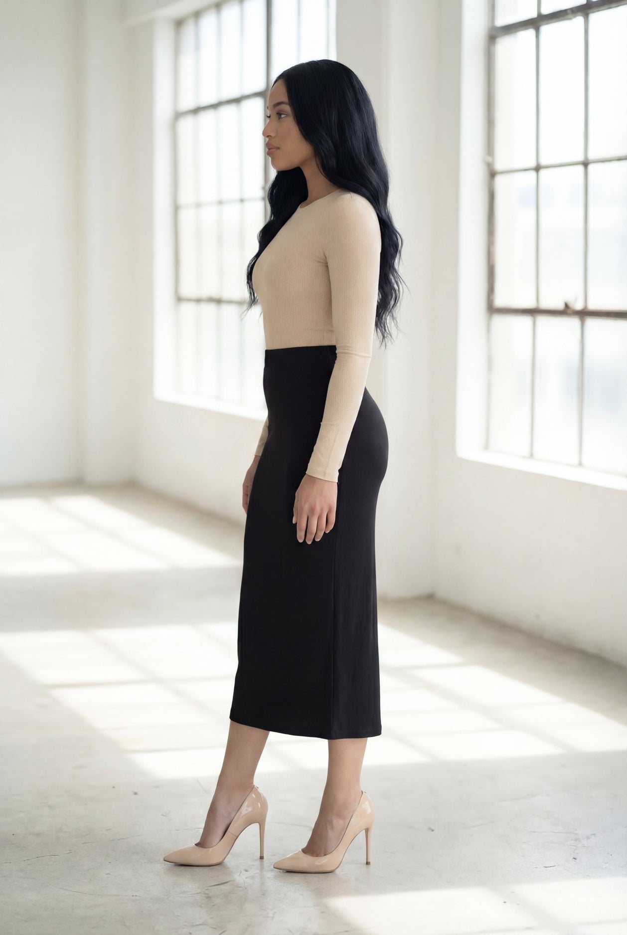 31" Lightweight Lined Pencil Skirt in Black nuggles-clothing