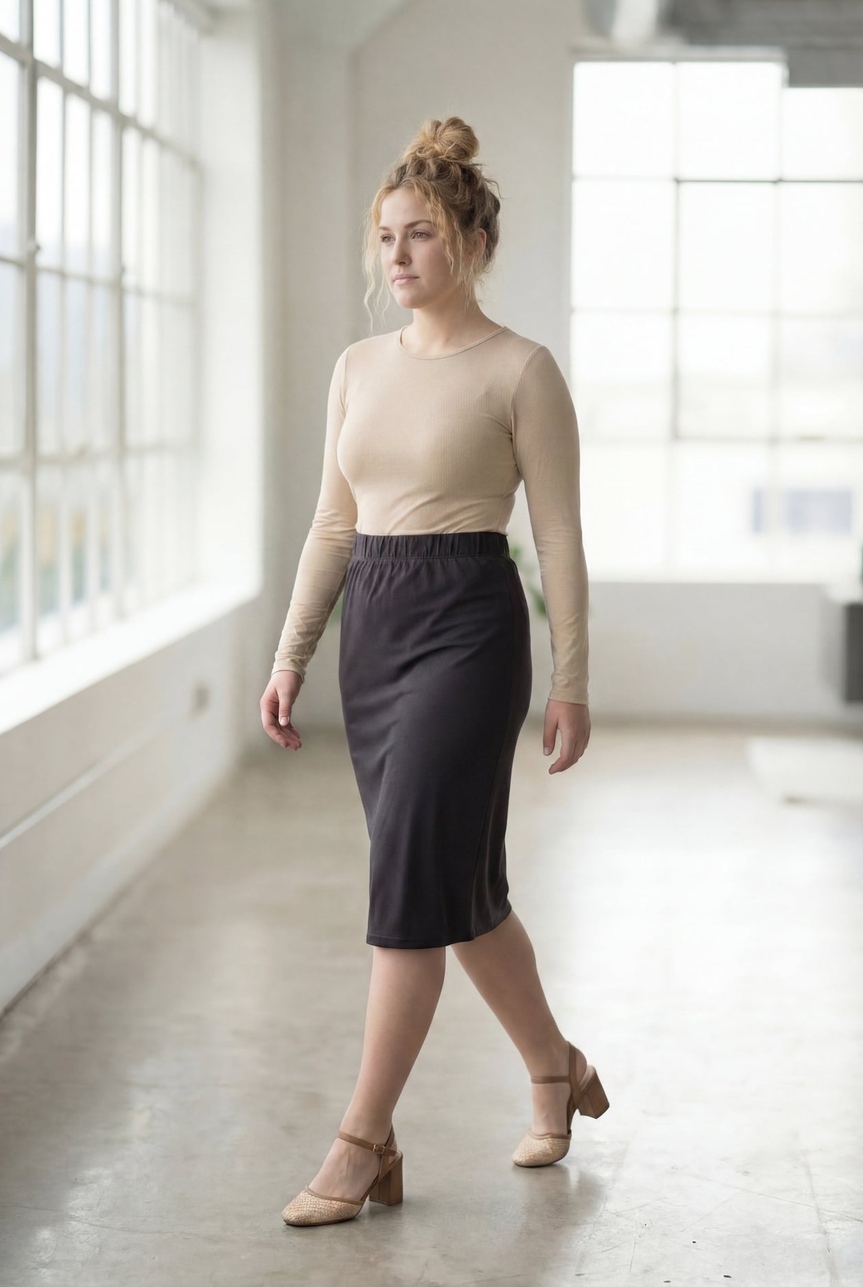27" Lightweight Lined Pencil Skirt in Steel Grey nuggles-clothing