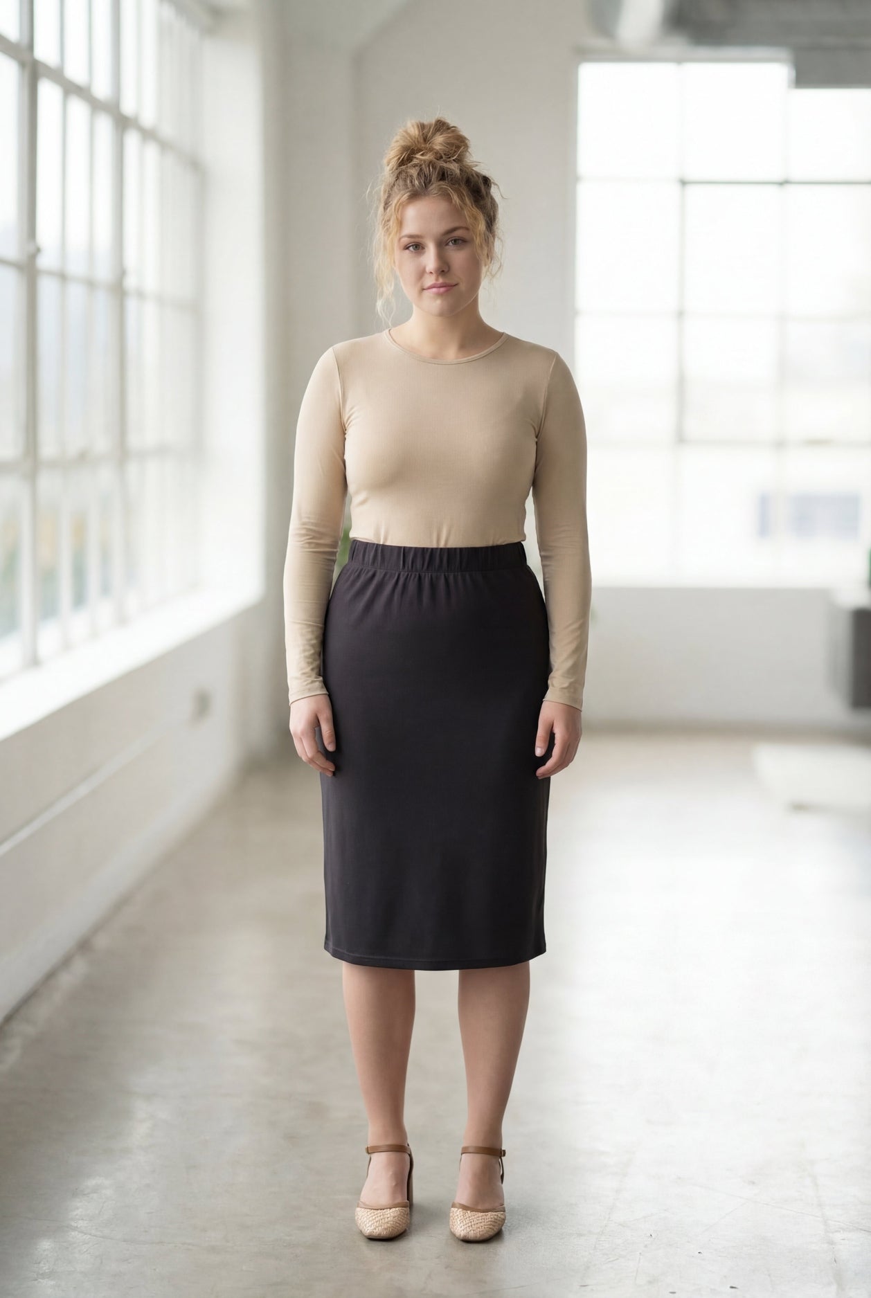 27" Lightweight Lined Pencil Skirt in Steel Grey nuggles-clothing