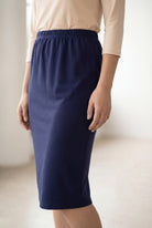 Nuggles® 25-inch classic skirt elastic waistband and straight silhouette