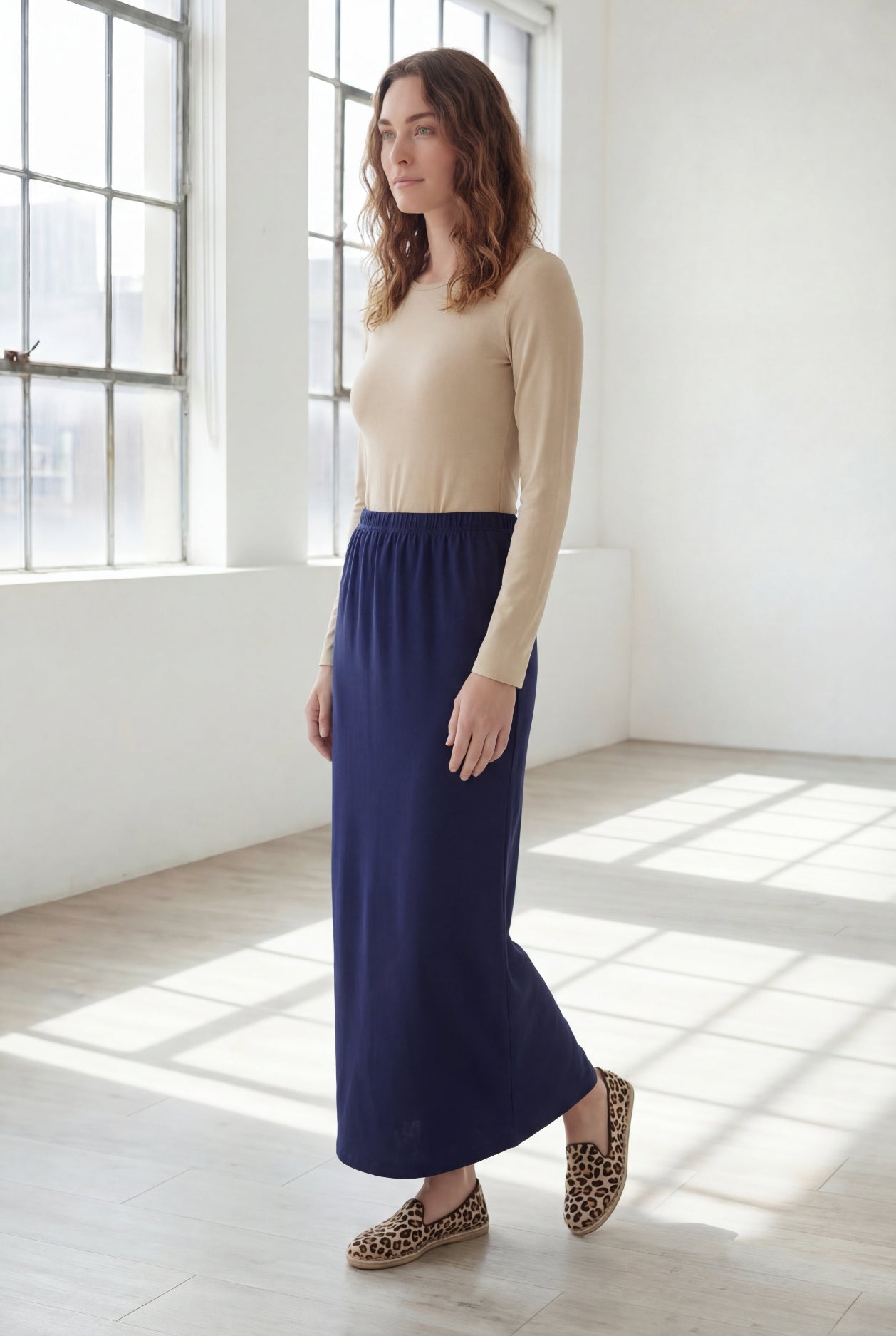 Model wearing Nuggles® 36" Classic Skirt in Navy