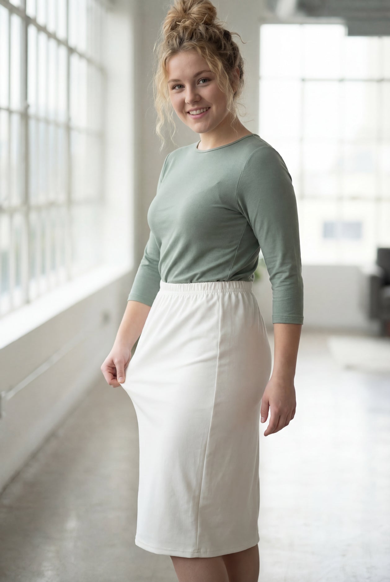 Model wearing Nuggles® 27" Classic Skirt  in Off White