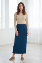 Model wearing Nuggles® 36" Classic Skirt in Peacock