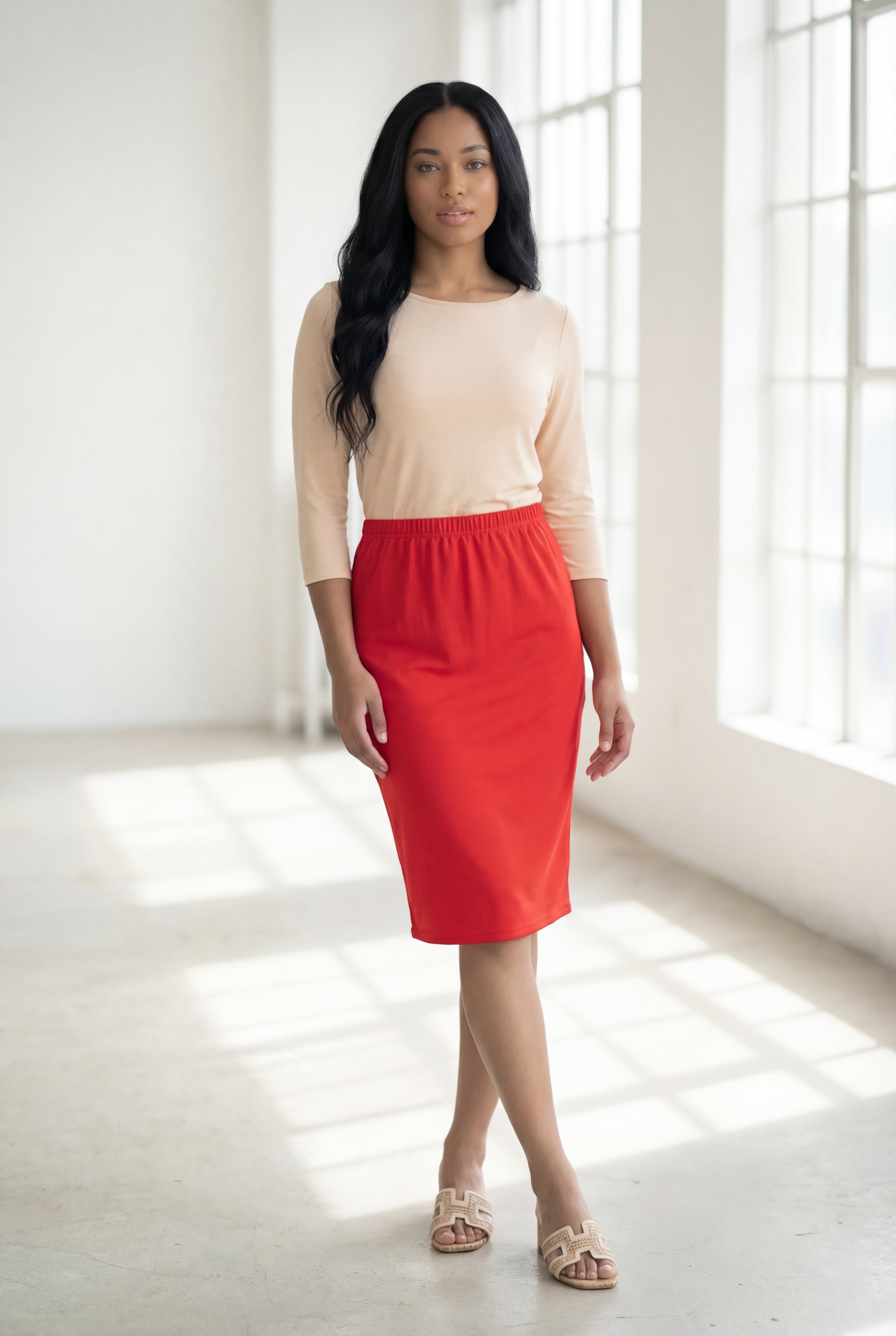 Nuggles® 25-inch classic skirt elastic waistband and straight silhouette