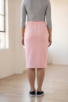 Model wearing Nuggles® 25" Classic Skirt in Rose