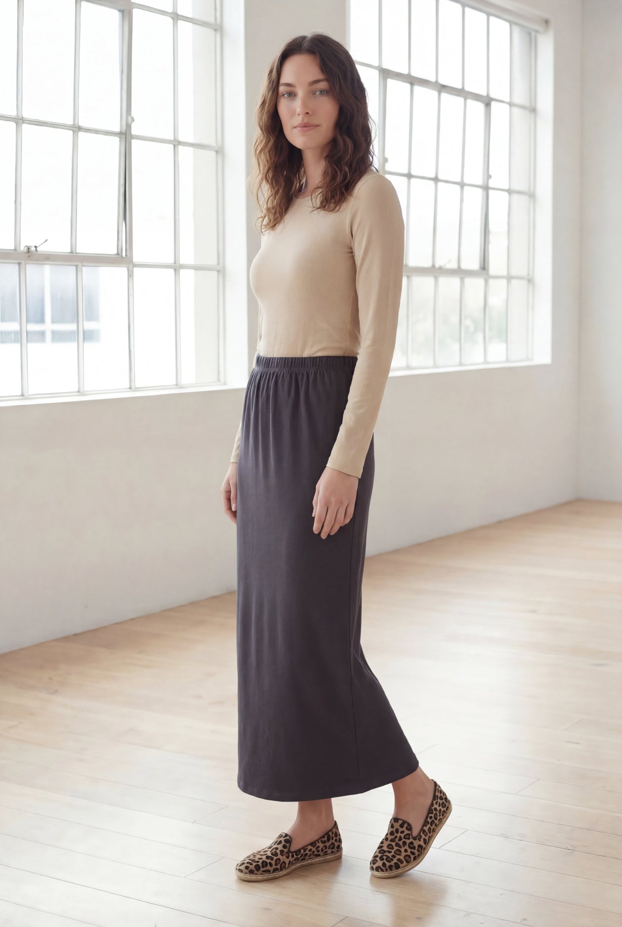 Model wearing Nuggles® 36" Classic Skirt  in Steel Gray