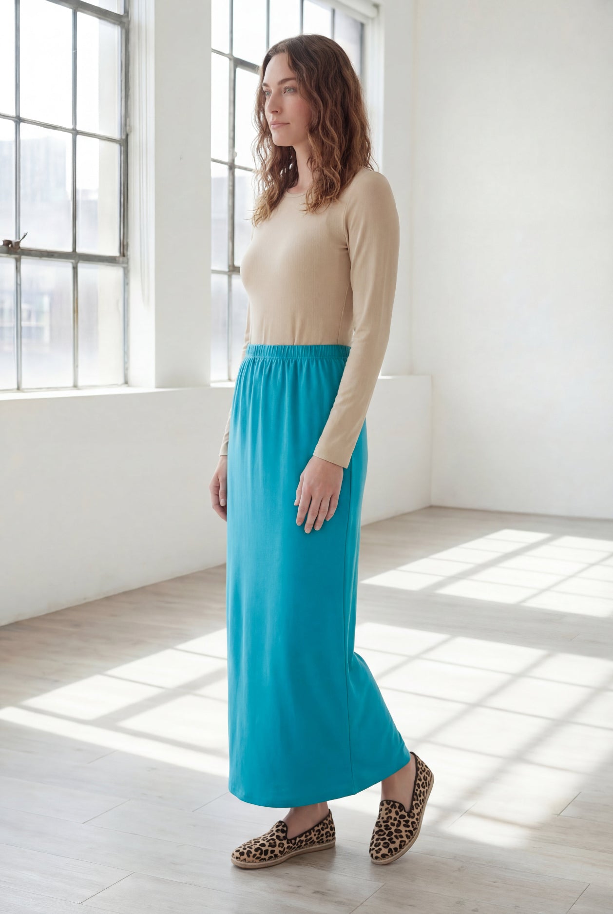 Model wearing Nuggles® 36" Classic Skirt in Teal