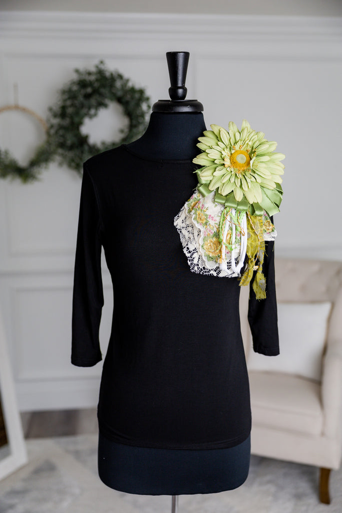 pretty flower pins 