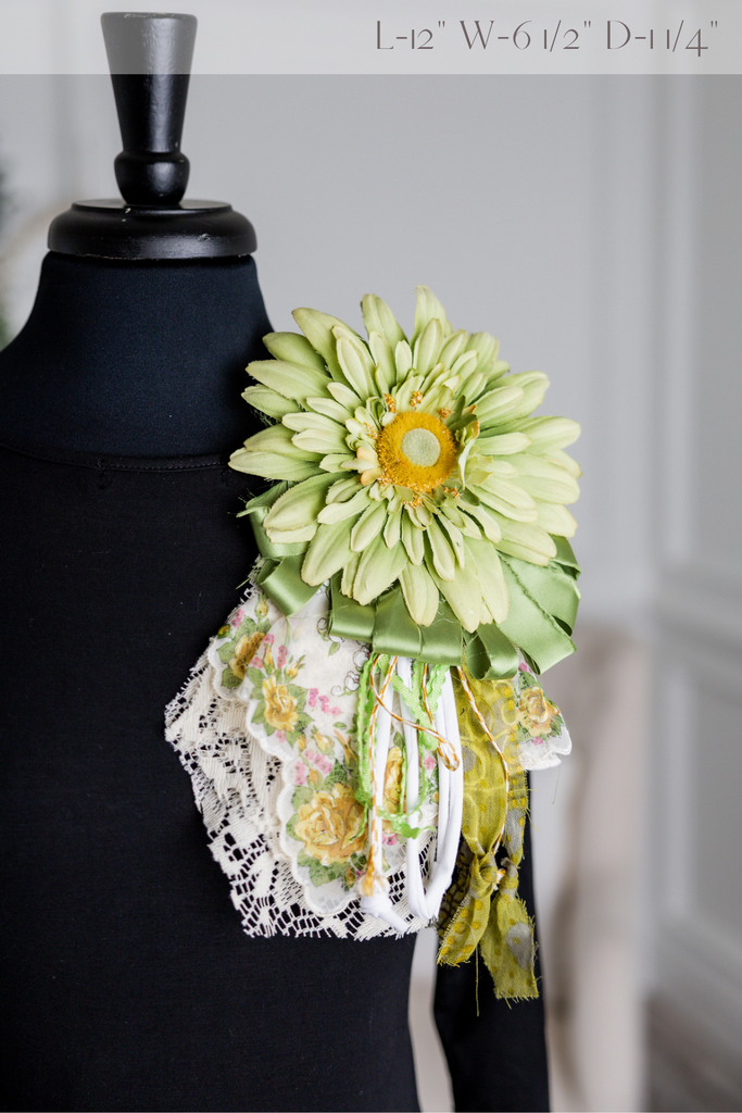 pretty flower pins 